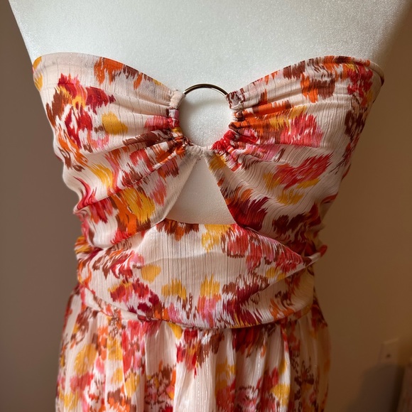 FRONT CUTOUT METALLIC MAXI DRESS - Picture 4 of 5